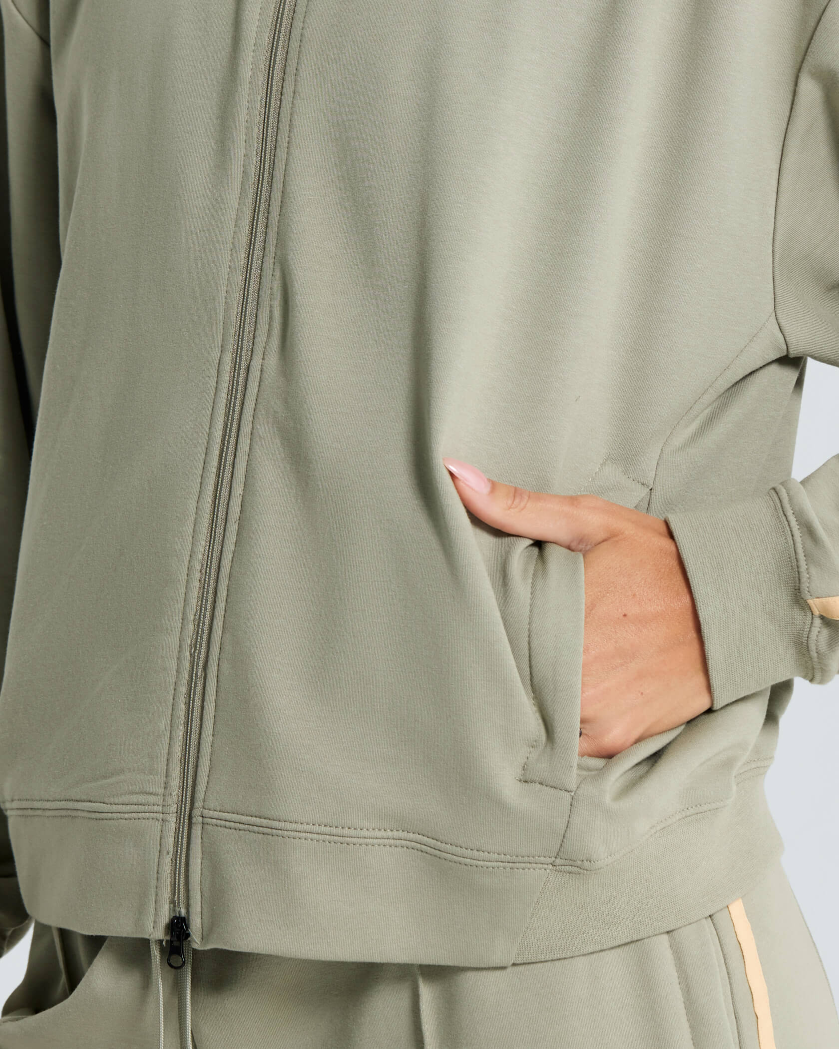 Women's Metro Full Zip Track Jacket |Seagrass| pocket
