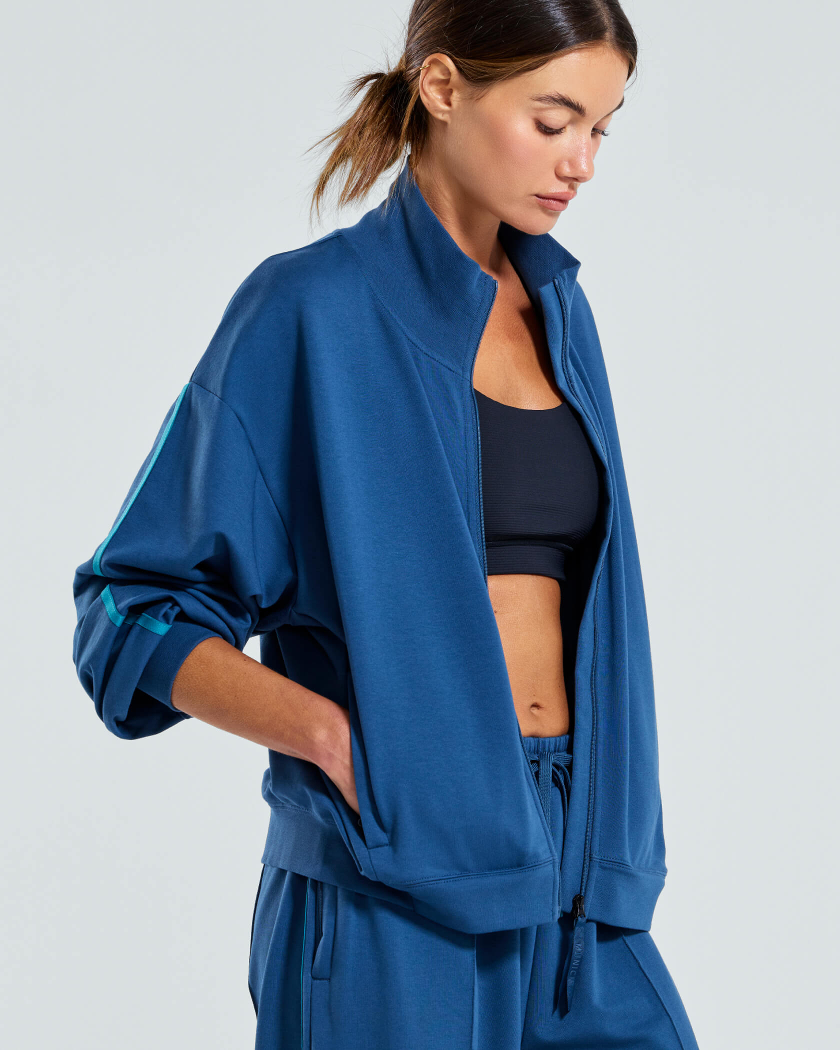 Metro Full Zip Track Jacket |Blue Wing| detail