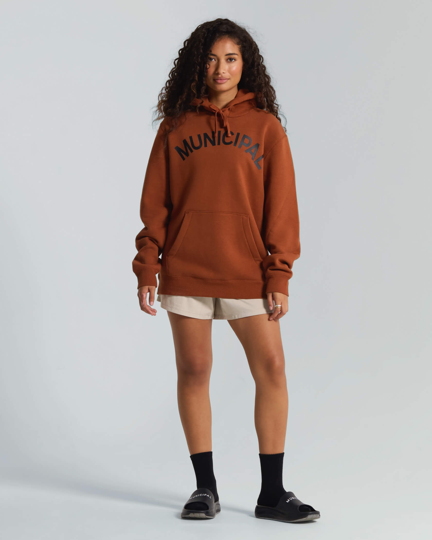 M.OG-330 Hoodie |Toffee| unisex outfit