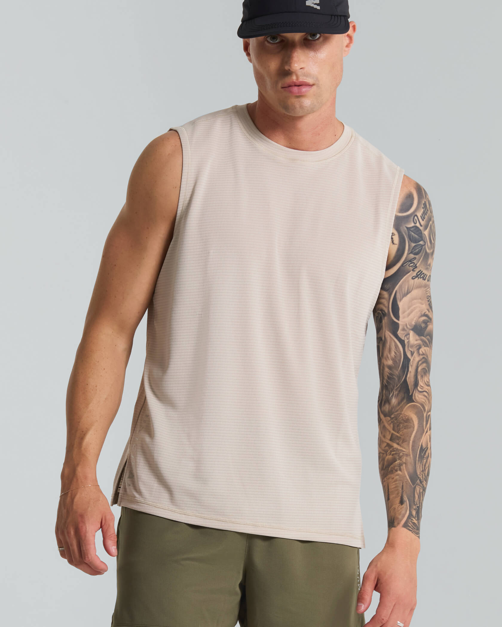 Run Core Tank |Silver Lining| front