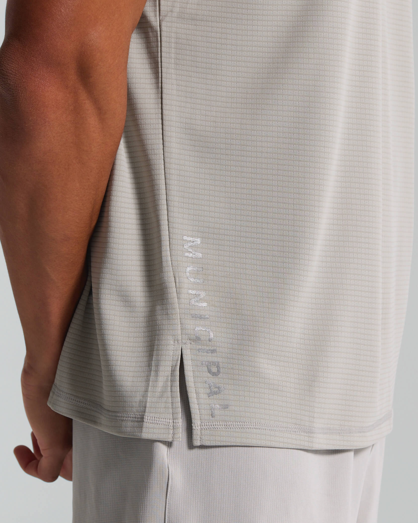 Run Core Tank |Smoke| logo