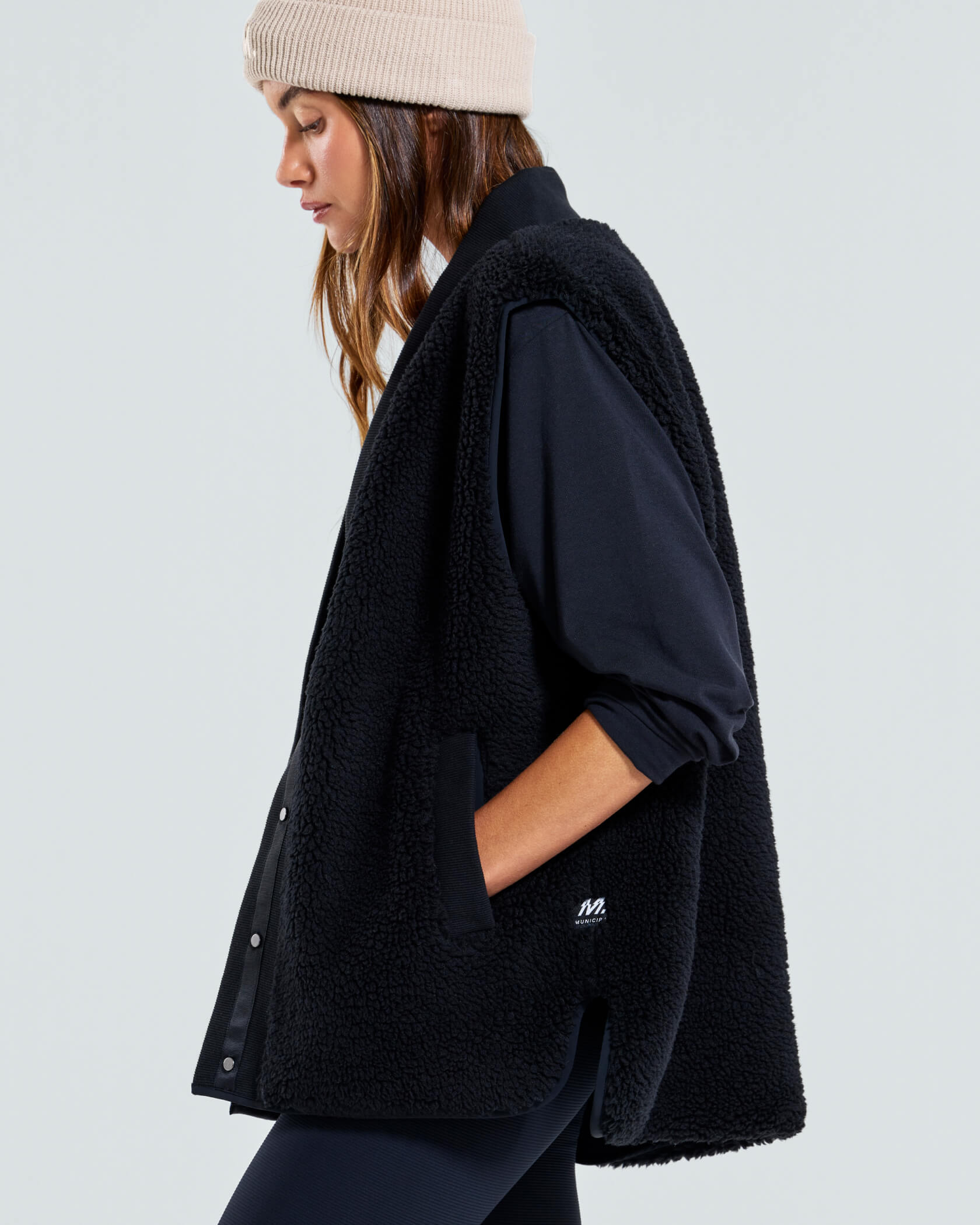 Women's Beacon Insulated Vest |Black| side