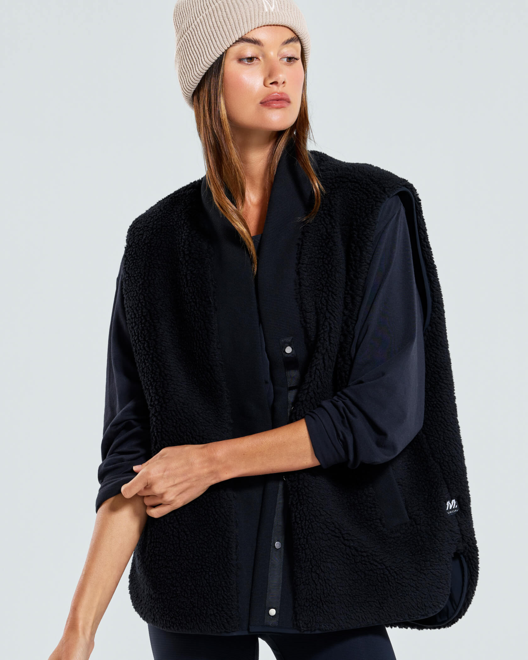 Women's Beacon Insulated Vest |Black| detail