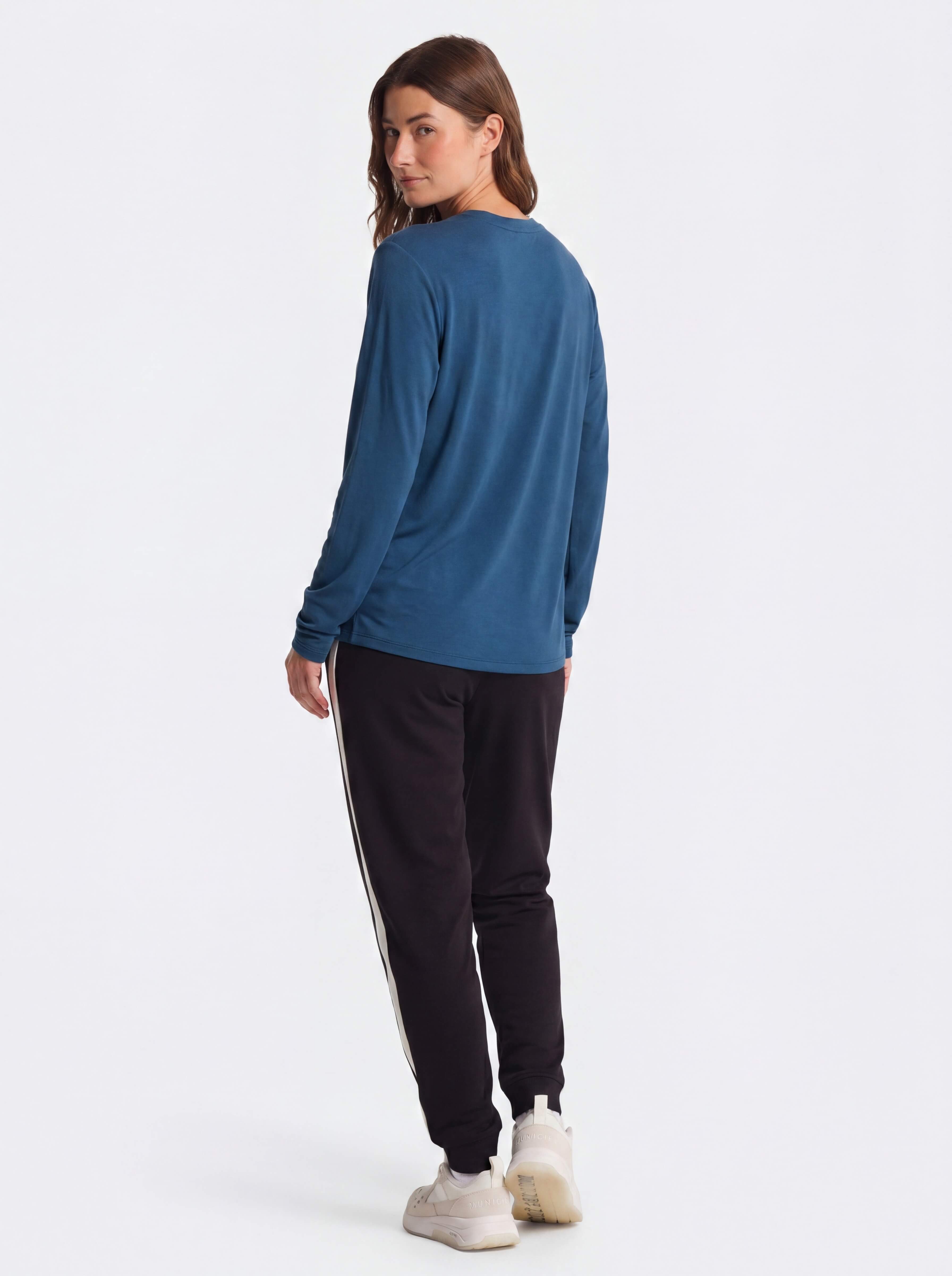 Women's New Favorite LS Top |Blue Wing| back