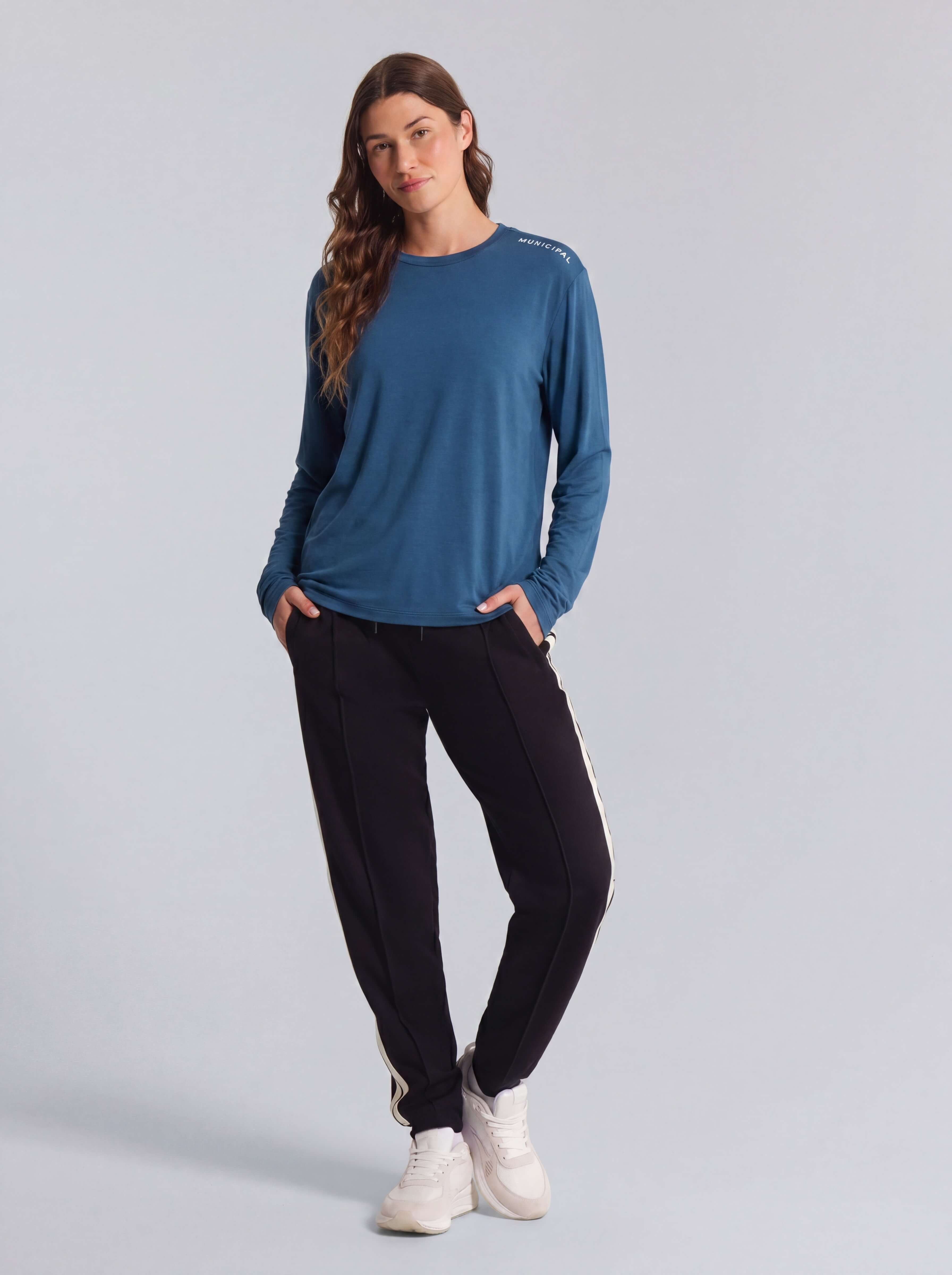 Women's New Favorite LS Top |Blue Wing| outfit